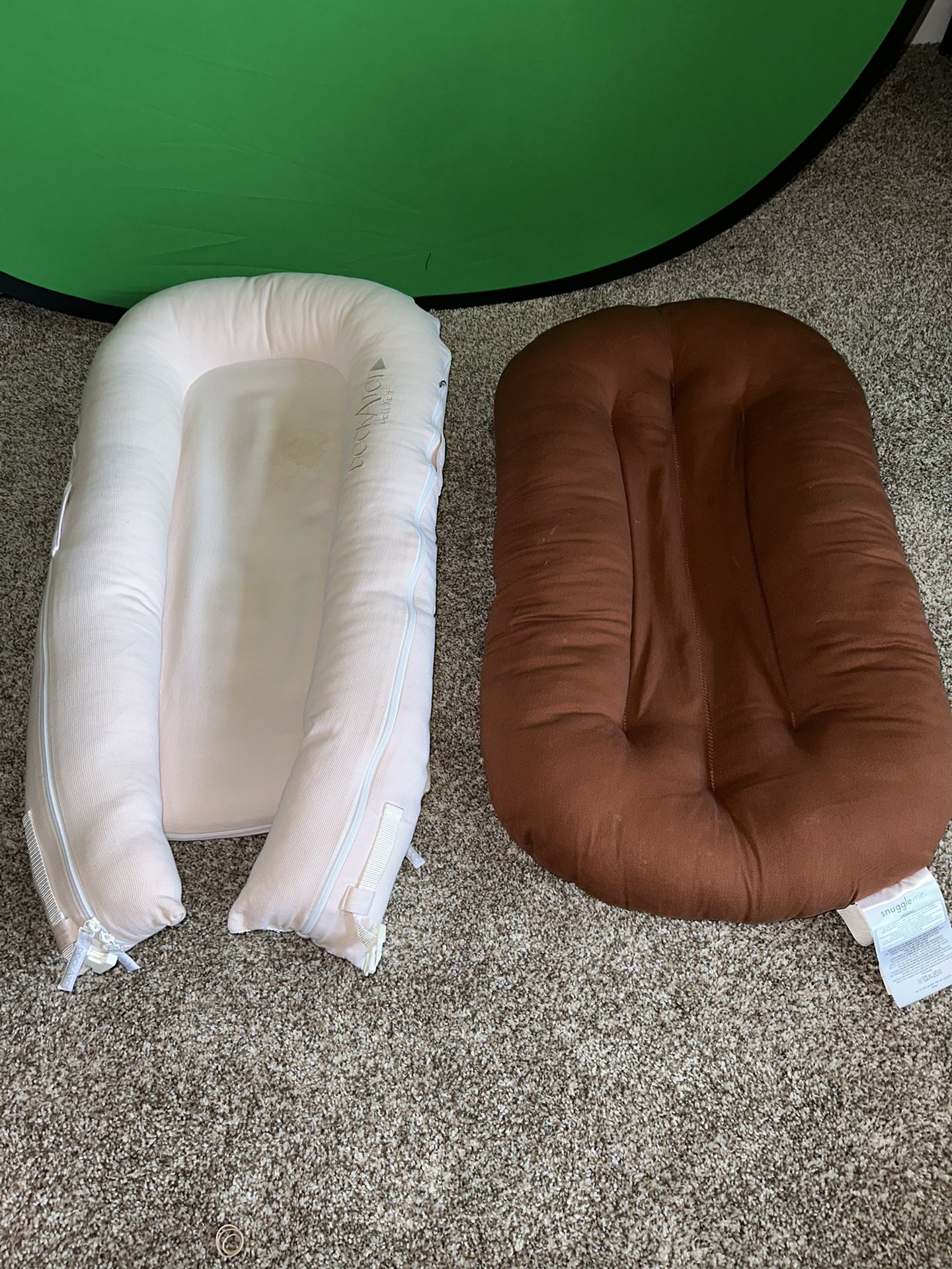 Dock A Tot Deluxe And Snuggle Me Baby Loungers
