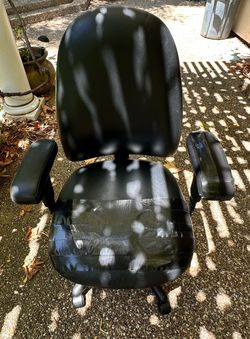 Black Office Chair with Armrests