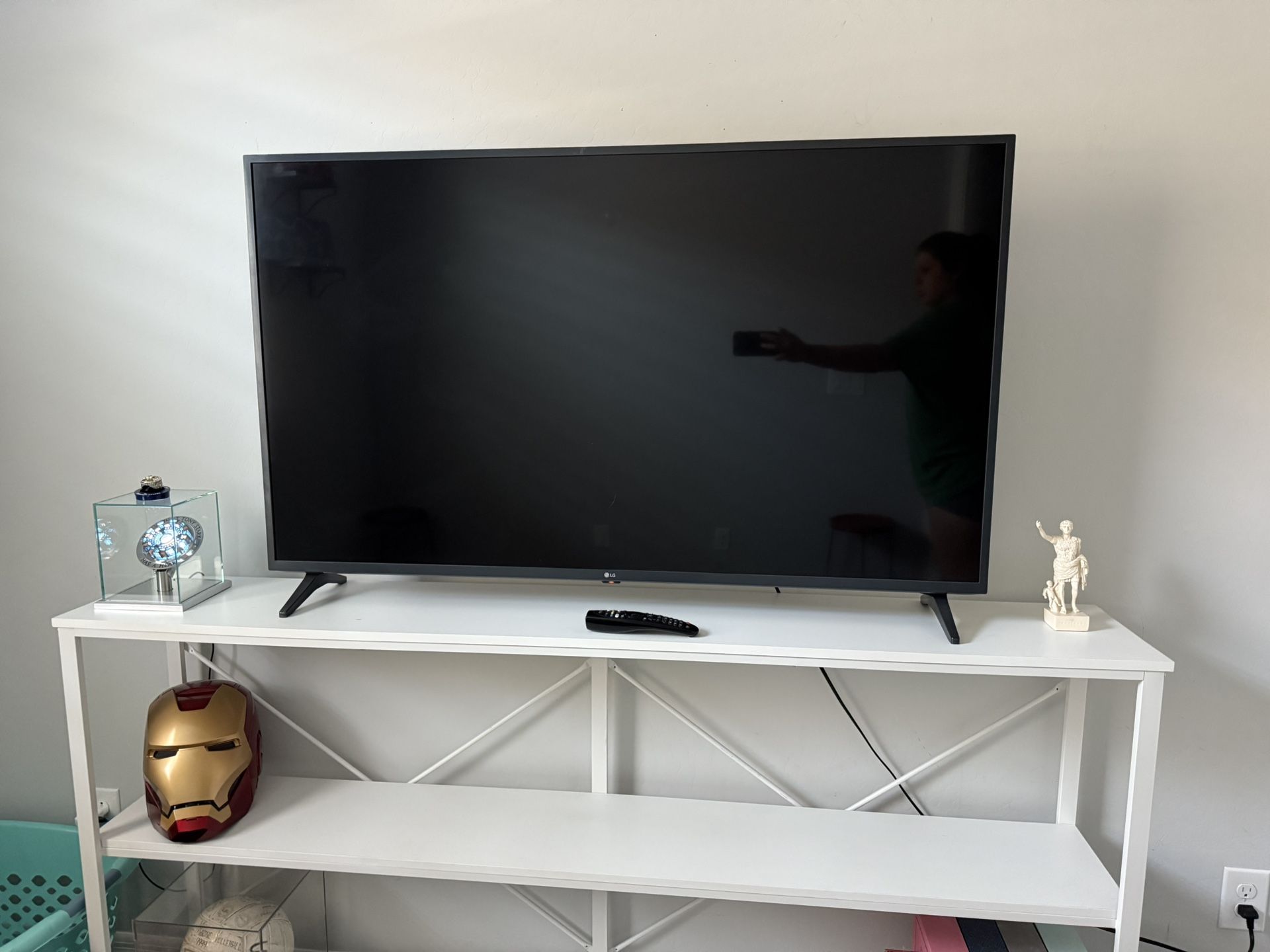 2 TVs In Great Condition 55” And 32”