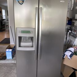 Whirlpool Refrigerator 