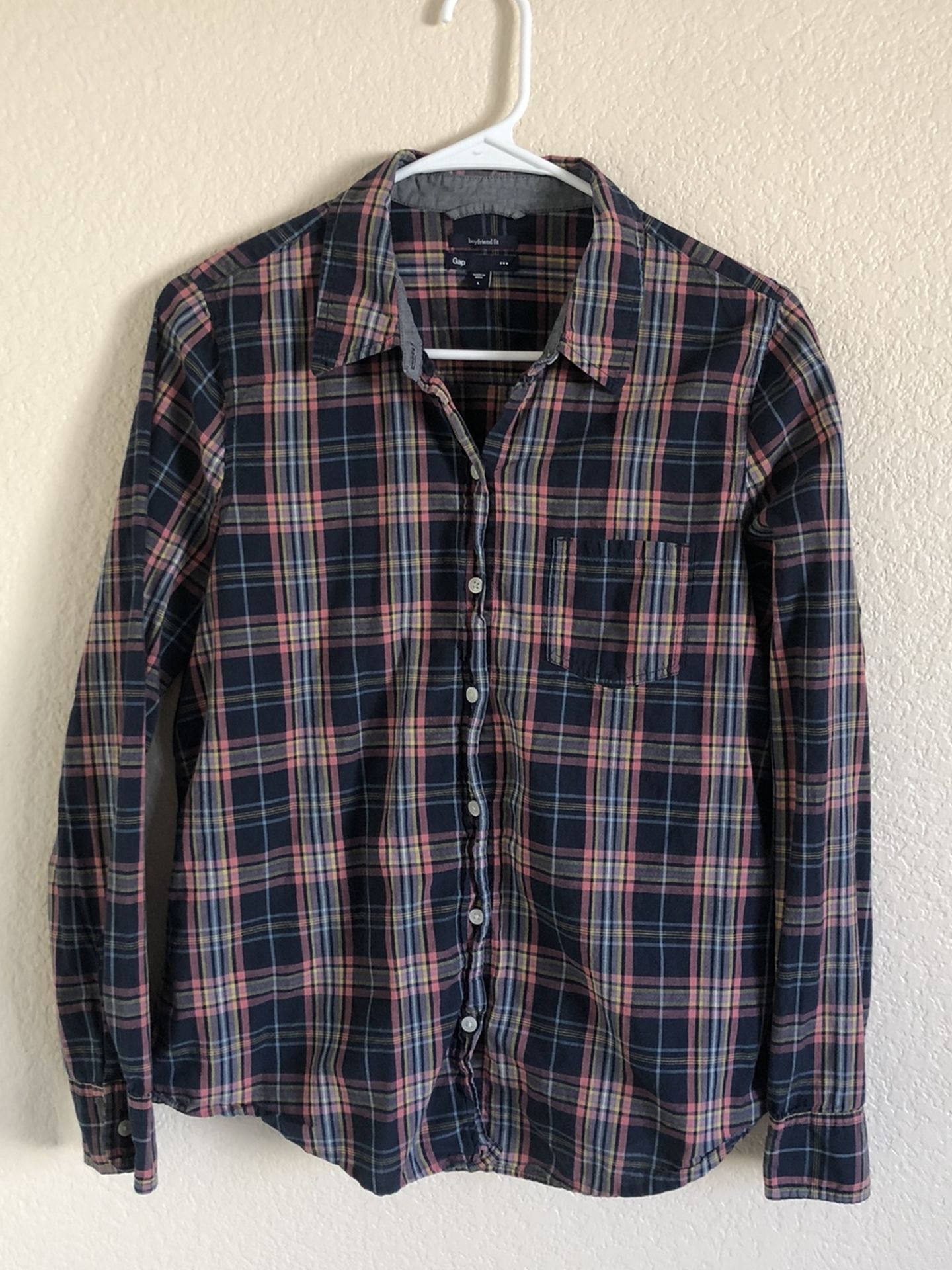 Gap Women’s Button Down Shirt