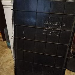 Dog Cage 26inch W/ 24inch H / 26INCH LONG