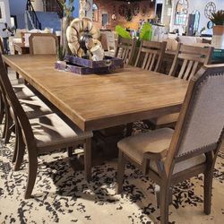 Wyndahl Rustic Brown Dining Room Set /Dining table and Chairs 