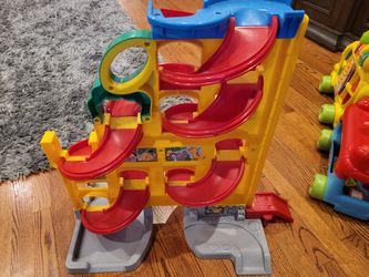 Fisher PRICE CAR GARAGE
