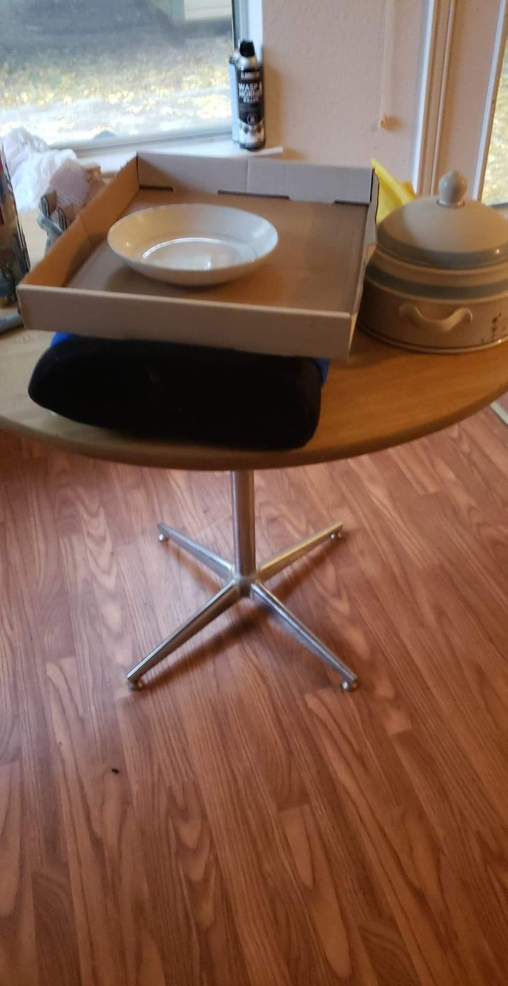 Kitchen table 4 chairs old school 50 OBO$$