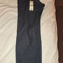 Womans size large ankle high rise leggings blue jean color Parma clean smoke free home