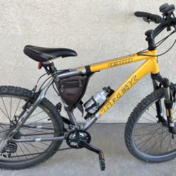 Trek 4300 Mountain Bike 