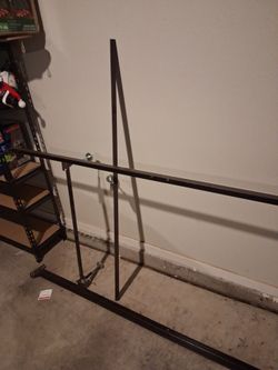 Queen rail frame