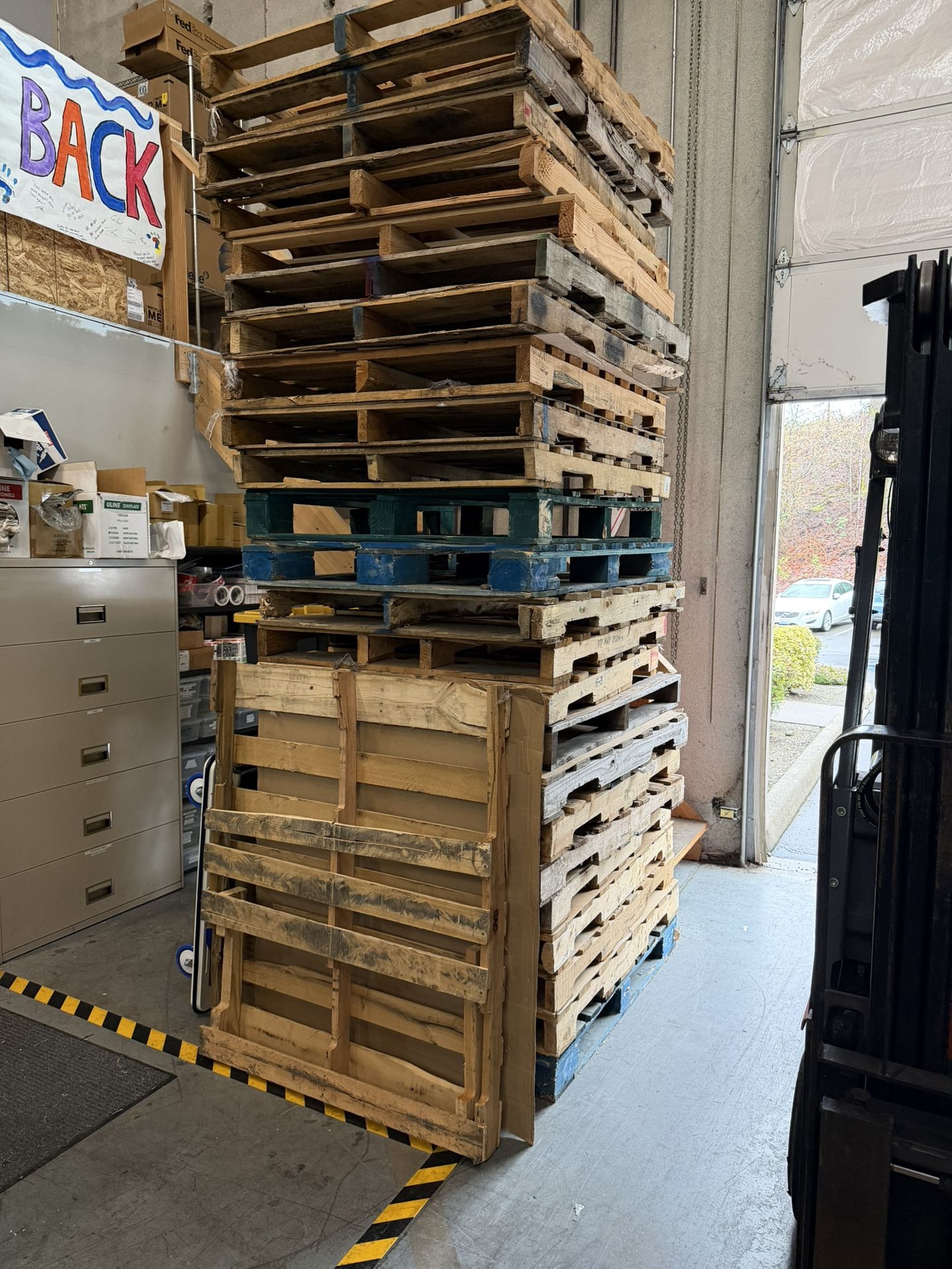 Free Pallets for Sale in Maple Valley, WA - OfferUp