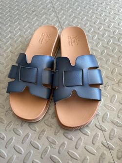 Women’s sandals