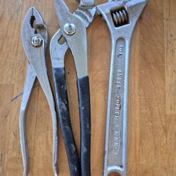 ASSORTED TOOLS