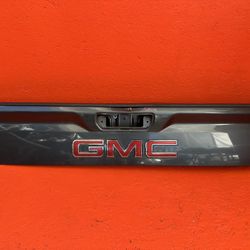 2020 - 2024 GMC Sierra Denali 2500 Rear Upper Tailgate W Step OEM