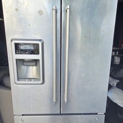 Kitchenaid Doubledoor Fridge & Freezer