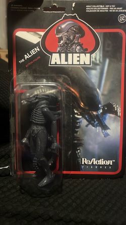 Alien ReAction Figure on Card
