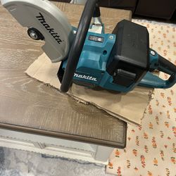 Makita Saw