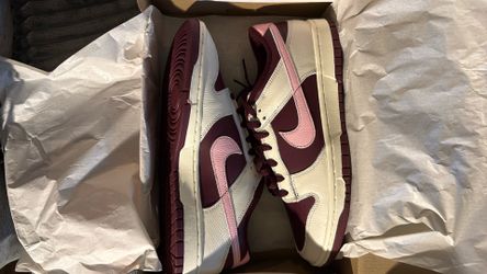 Nike Dunk Low PRM Valentines Day - Size 10.5