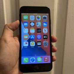 iPhone 7 - 32 GB  - Unlocked For Worldwide Use 