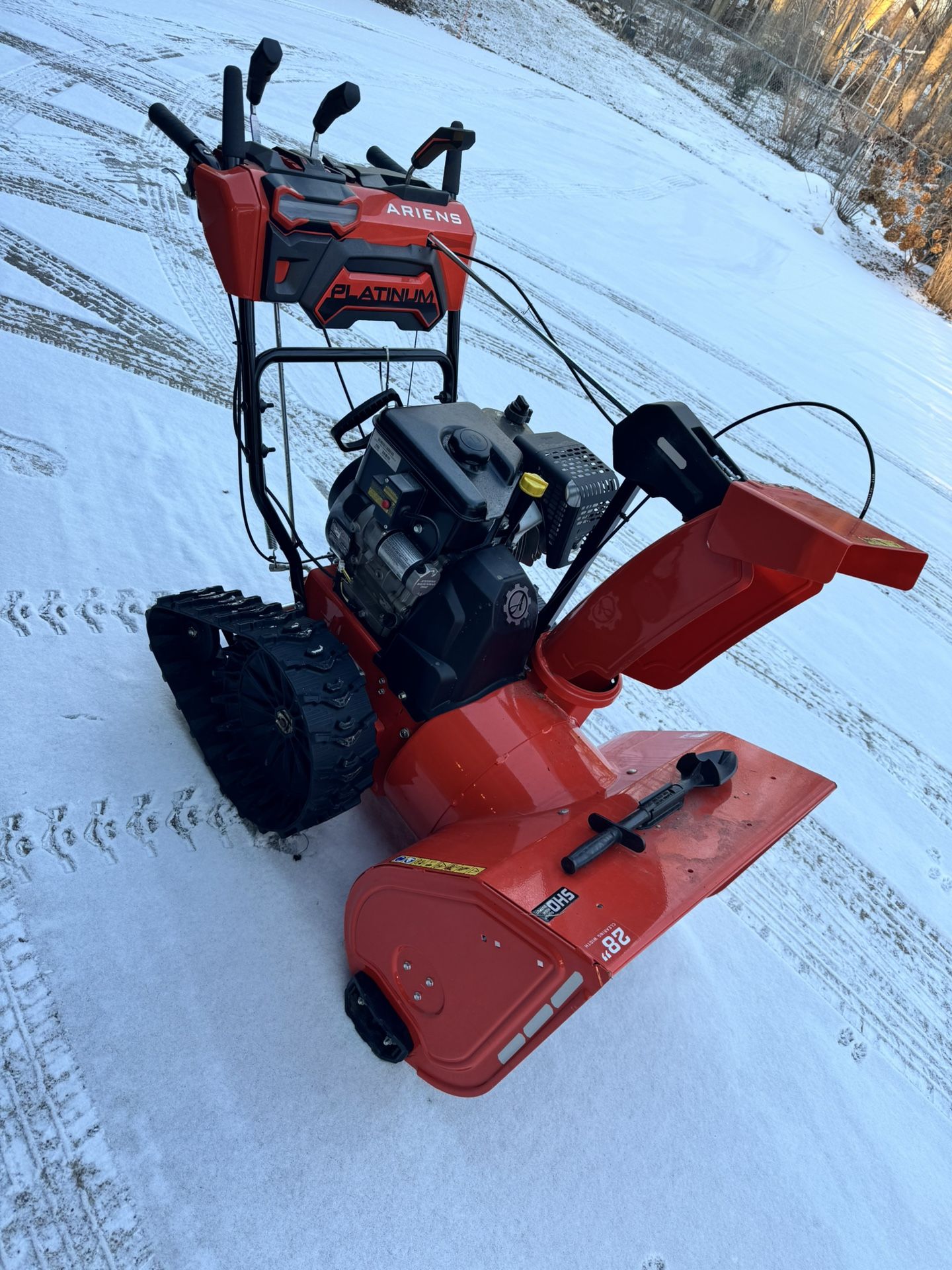 Ariens SHO Platinum Track Snowblower