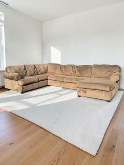 🚚DELIVERY- Large Beige Sectional Sofa