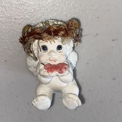 Dreamsicles 1995 "Kiss Kiss" Collectible Ornament  2" Tall Valentine Heart