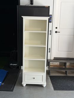 Pottery Barn Teen Bookshelf