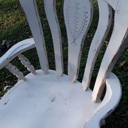 Farmhouse style chair
