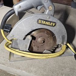 Vintage Stanley  industrial  Circular saw  on excellent condition,  see pics., MADE IN USA.