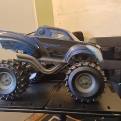 Mcfarlane DC Multiverse Batmobile 
