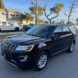 2017 Ford Explorer