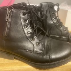 Boots Size 9 $2