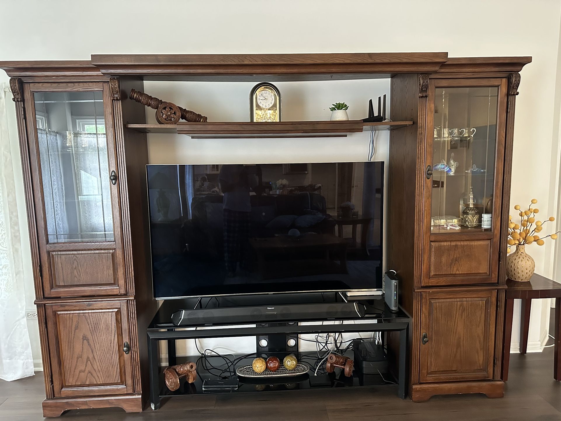 TV Stand with shelving unit