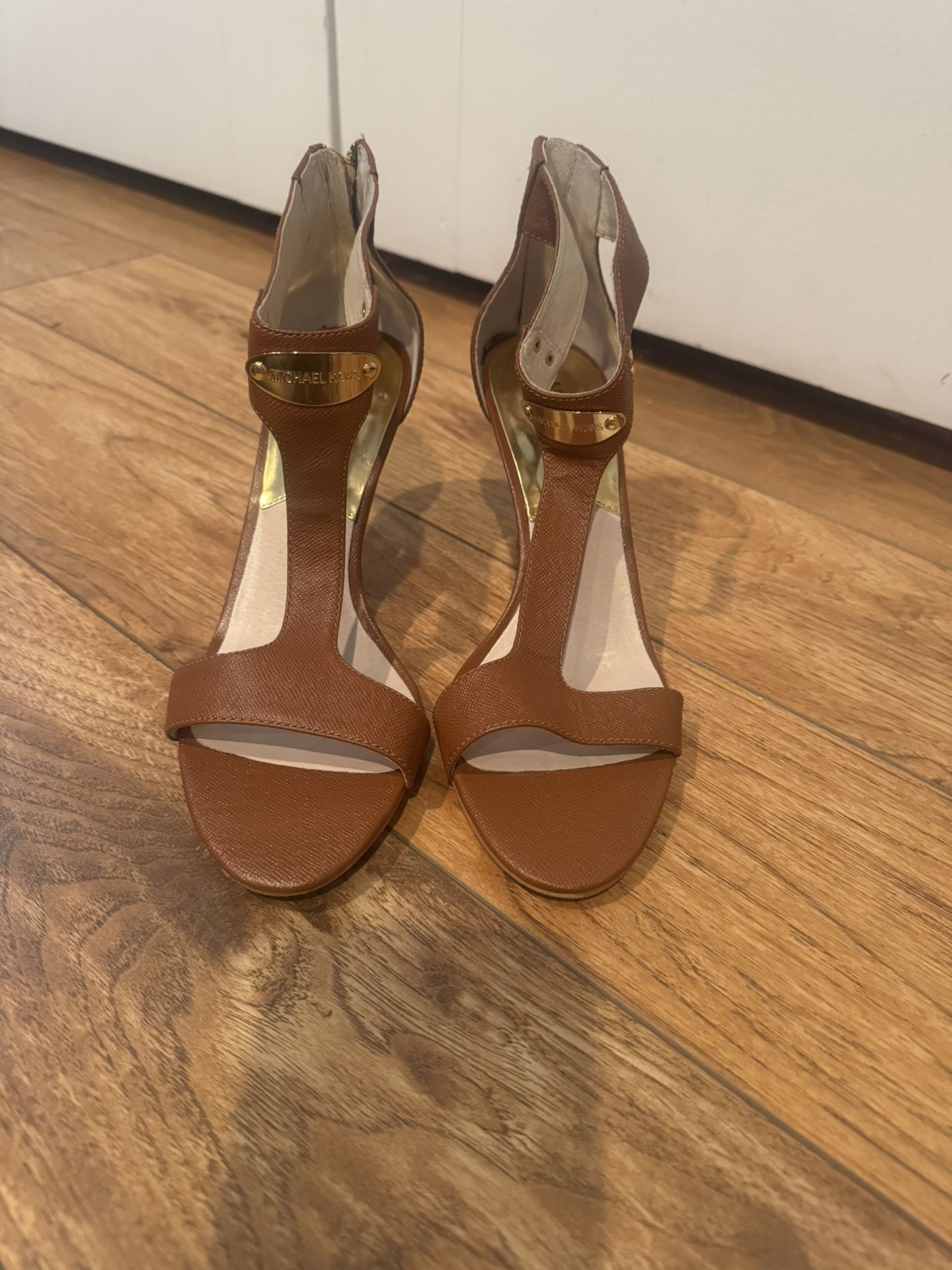 Michael Kors Sandals 81/2