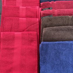 18 New Bath Towels, Assorted Colors