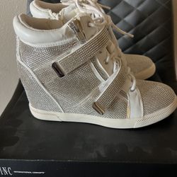 INC Debby Wedge