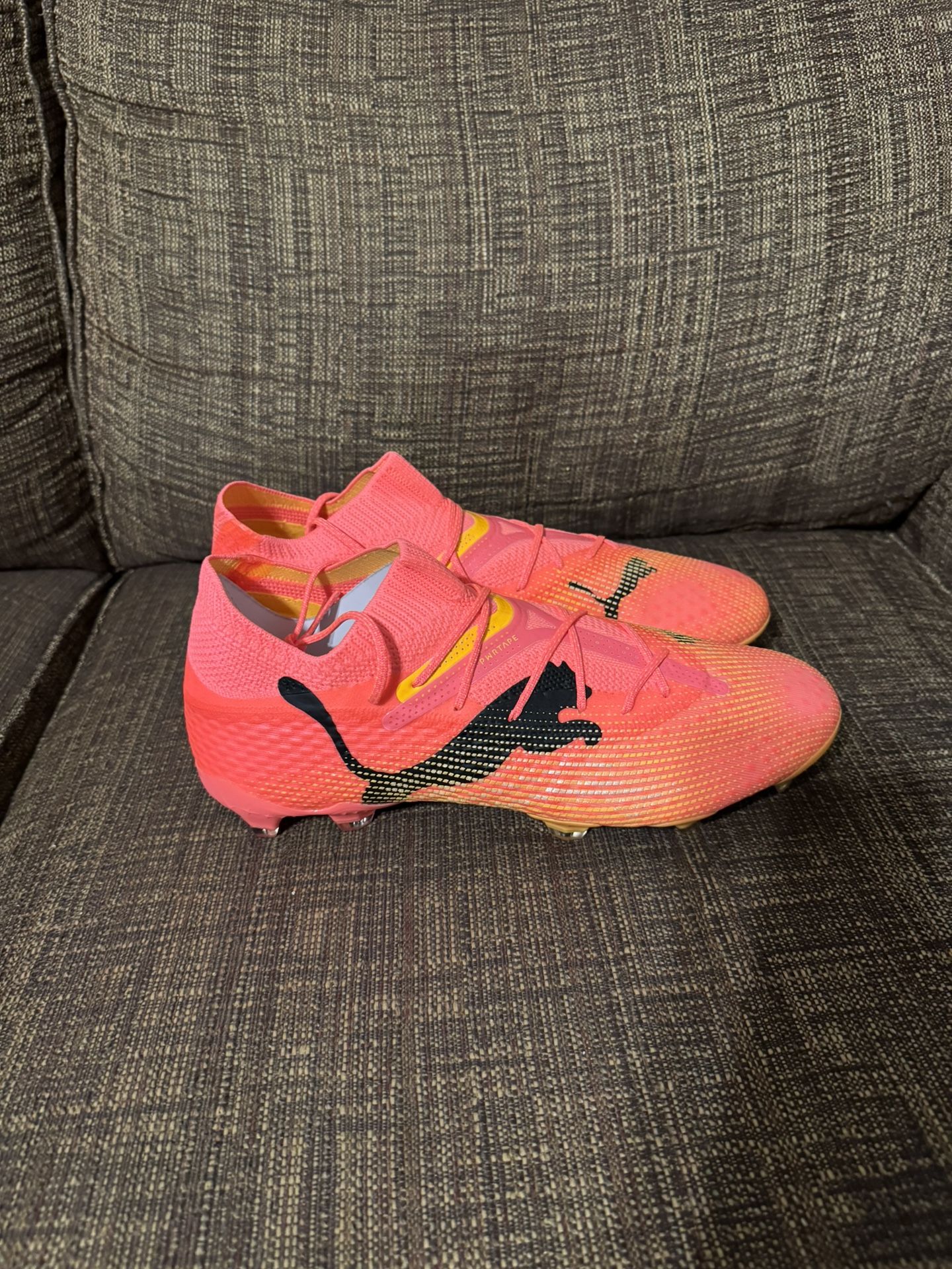 Puma FUTURE 7 ULTIMATE FG/AG Soccer Cleats