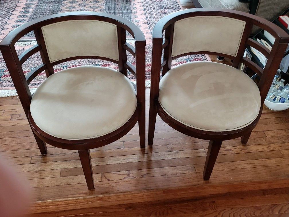 Accent Chairs