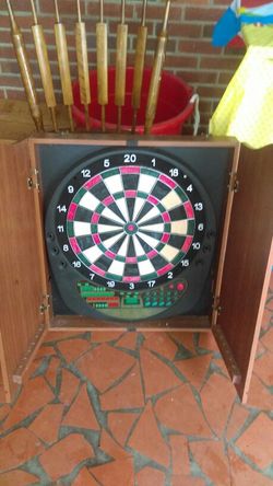 Dart board with case