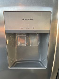 Frigidaire 2 doors ice maker