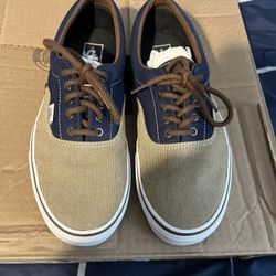 2 Pairs Of Men's Classic Vans Size 9.5 XInt Condition. 