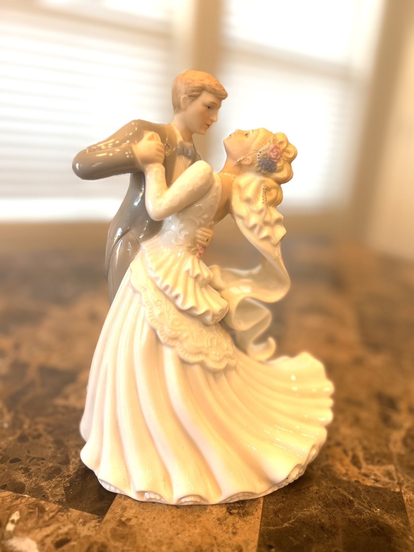 Bride & Groom Wedding Cake Topper