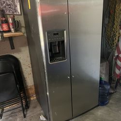 GE Refrigerator 