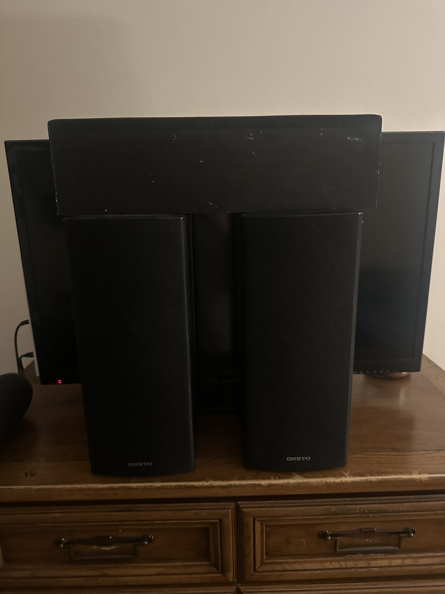 ONKYO Model 590N Speakers Definitive technology