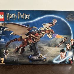 LEGO Harry Potter horn tail dragon
