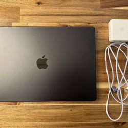 MacBook Pro 16 M3 Pro