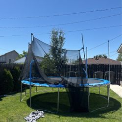 Trampoline 