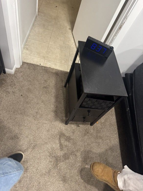2 Matching Bedside Tables