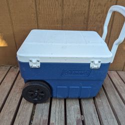 Coleman Cooler With Handle & Wheels 