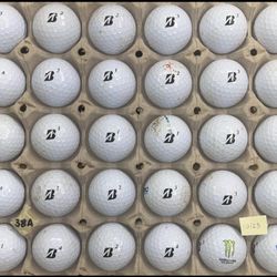30 Bridgestone E12 White Golf Balls 4a Lot A38