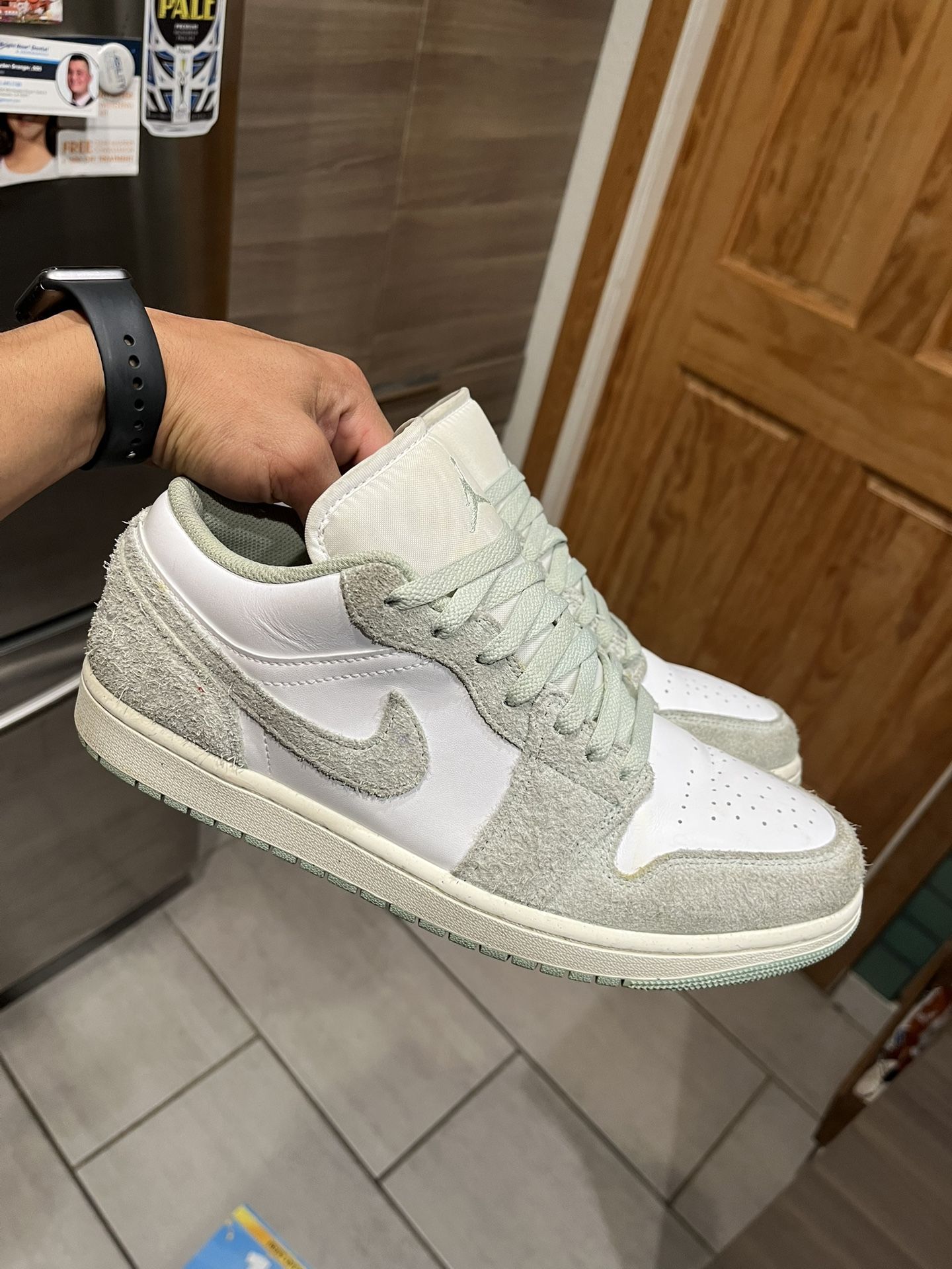 Nike Jordan 1 Low Sea Foam Size 10.5
