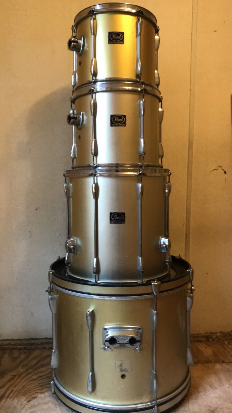 Pearl drum set